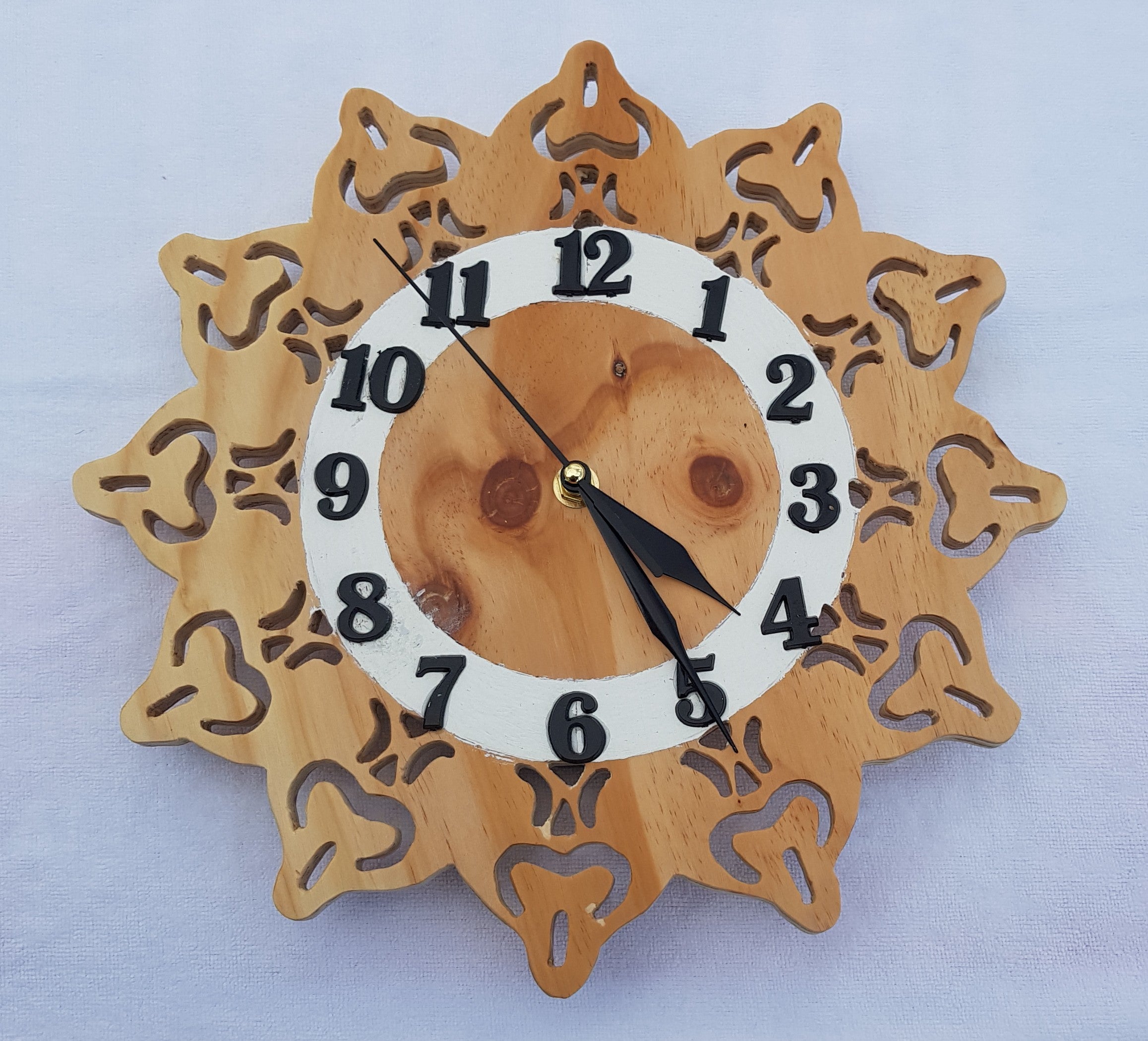 72 cutout clock (Natural)