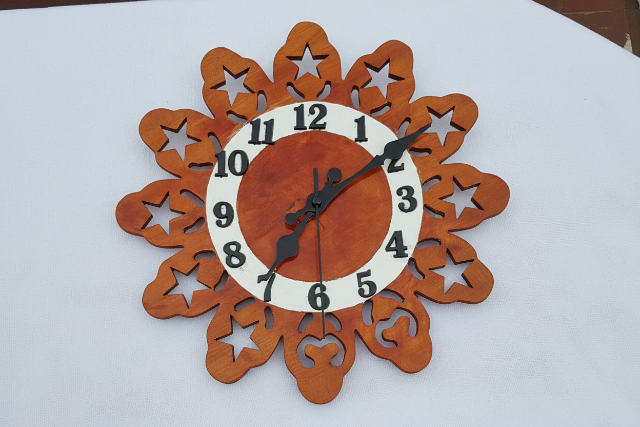 Star clock (Maple)